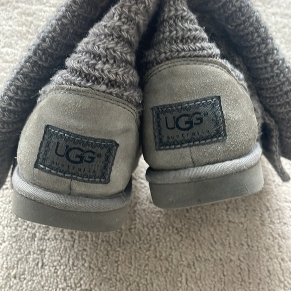 UGG Classic Cardy Boot - Picture 4 of 12